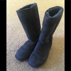 UGG Australia Navy Blue Classic Tall boot size 6